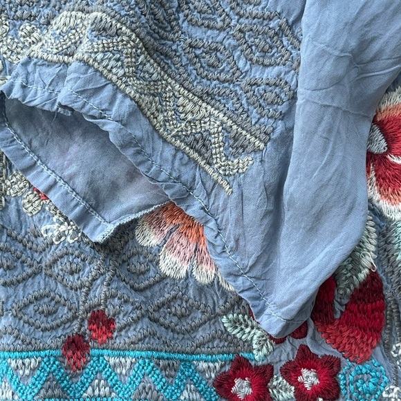 JOHNNY WAS Slate Blue FREYJA INTRICATELY EMBROIDERED FLORAL 3/4 SLEEVE BLOUSE - Picture 14 of 15